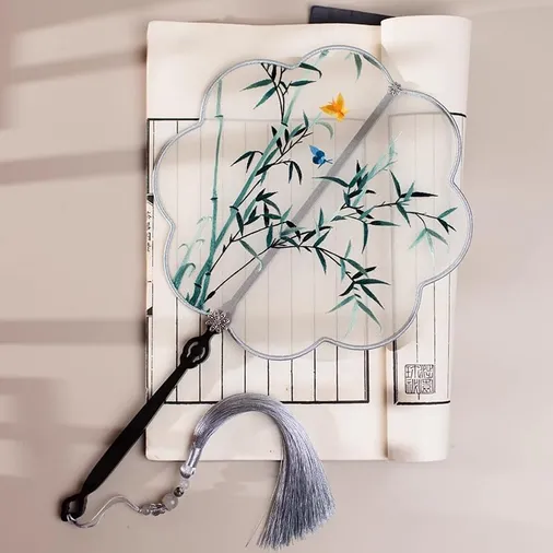 The Breathtaking Accessory That Is Solving Every Gifting Crisis This Year The Breathtaking Accessory That Is Solving Every Gifting Crisis This Year
